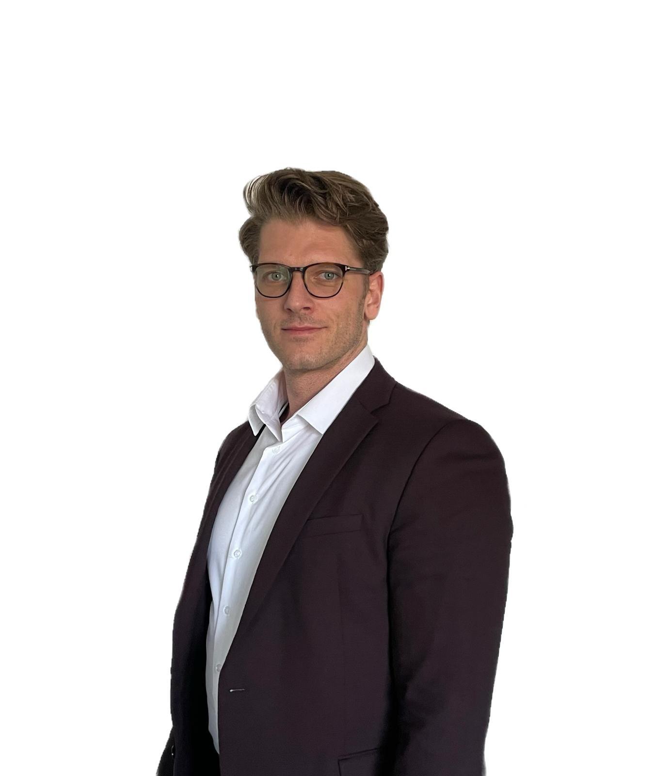 Ein Bild zeigt Oliver Rolle, Gründer und Geschäftsführer von OR Consulting.